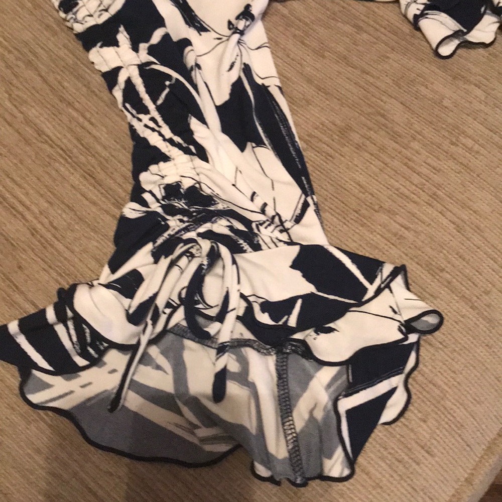 Blouse - Picture 2 of 3